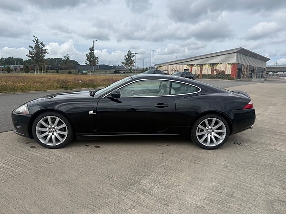 Jaguar XK 4 of 16