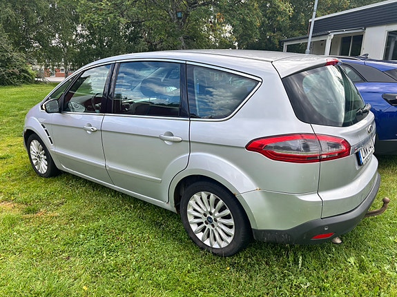 Ford S-MAX 5 of 13