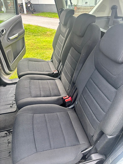 Ford S-MAX 11 of 13