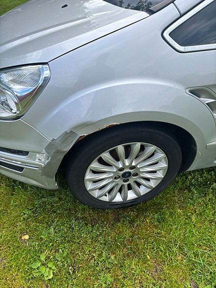 Ford S-MAX 7 of 13