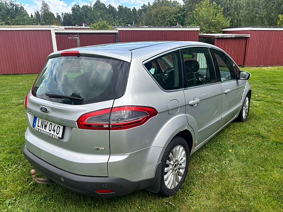 Ford S-MAX 4 of 13