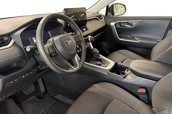 Toyota RAV4 10 of 13