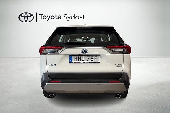 Toyota RAV4 5 of 13