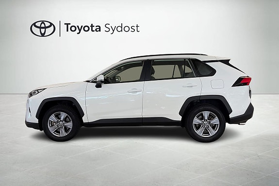 Toyota RAV4 4 of 13