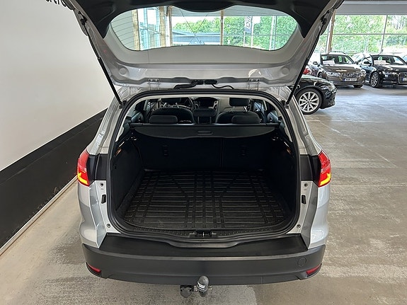 Ford Focus 9 of 17