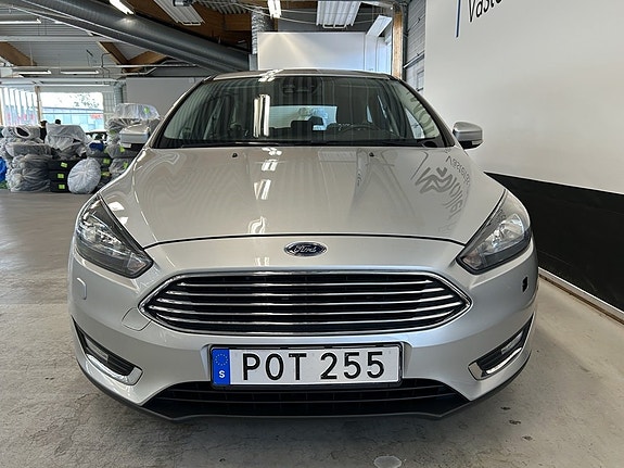 Ford Focus 3 of 17