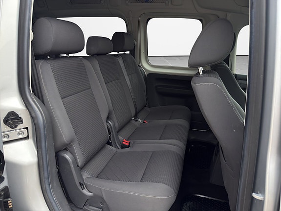 Volkswagen Caddy Maxi 12 of 15