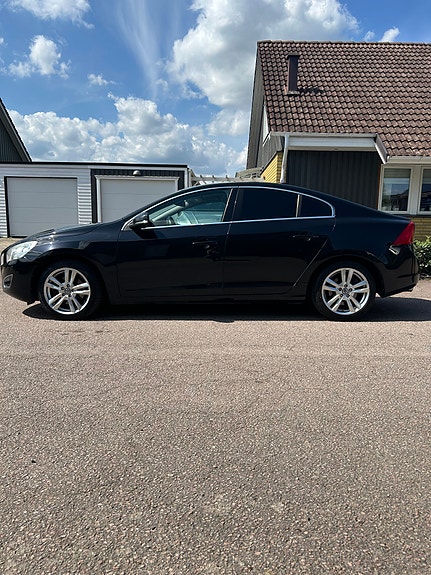 Volvo S60 4 of 8
