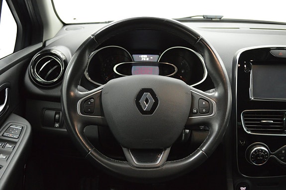 Renault Clio 20 of 24