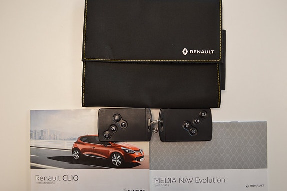 Renault Clio 24 of 24