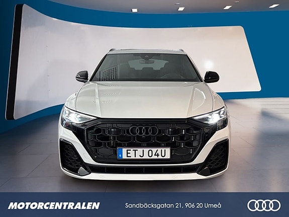 Audi Q8 5 of 19