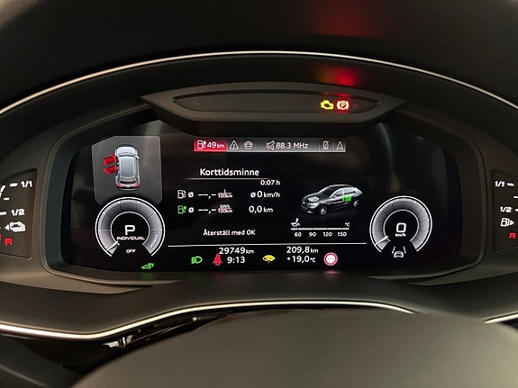 Audi Q8 18 of 19