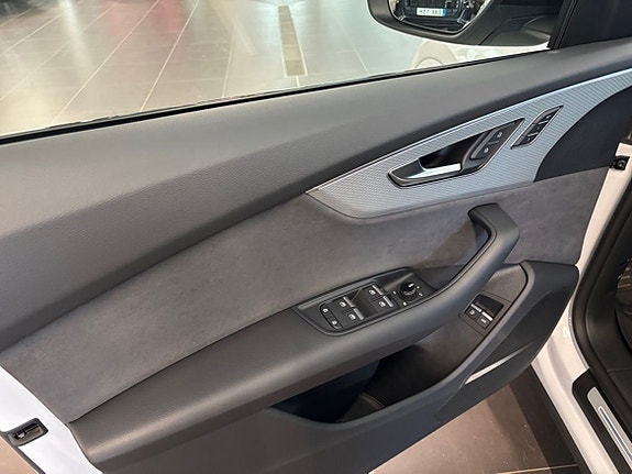 Audi Q8 19 of 19