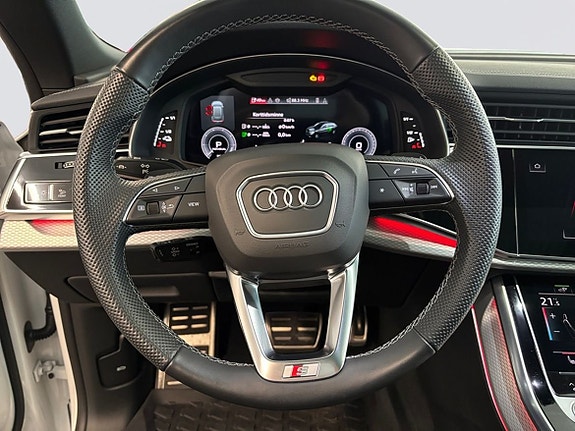 Audi Q8 10 of 19