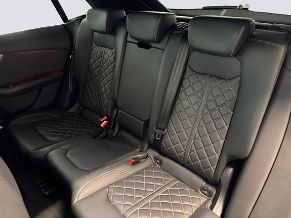 Audi Q8 12 of 19