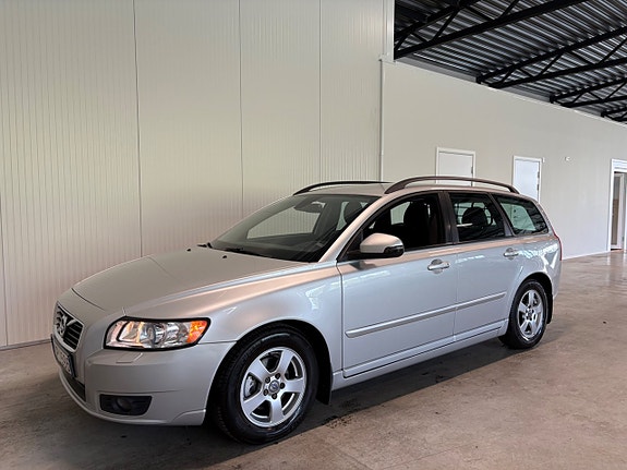 Volvo V50 4 of 18