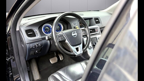 Volvo S60 12 of 28