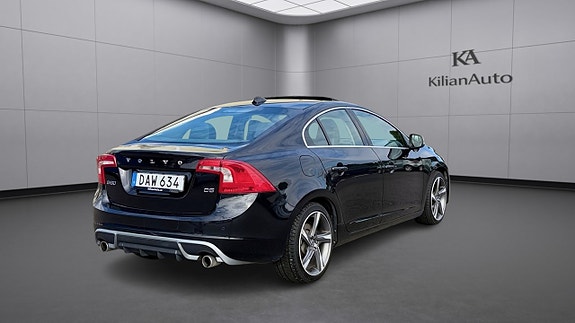 Volvo S60 4 of 28