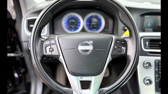 Volvo S60 21 of 28