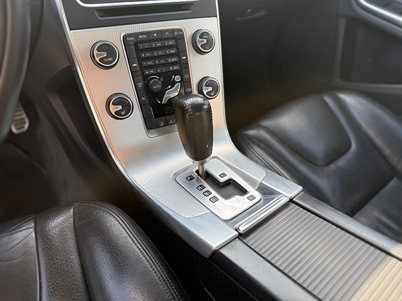 Volvo S60 15 of 28