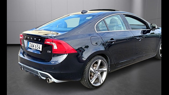 Volvo S60 5 of 28