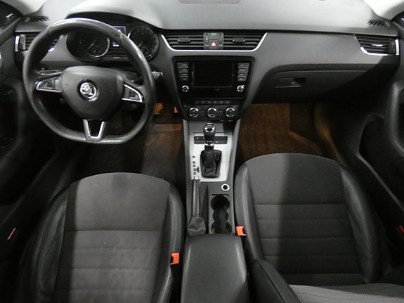 Skoda Octavia 14 of 19