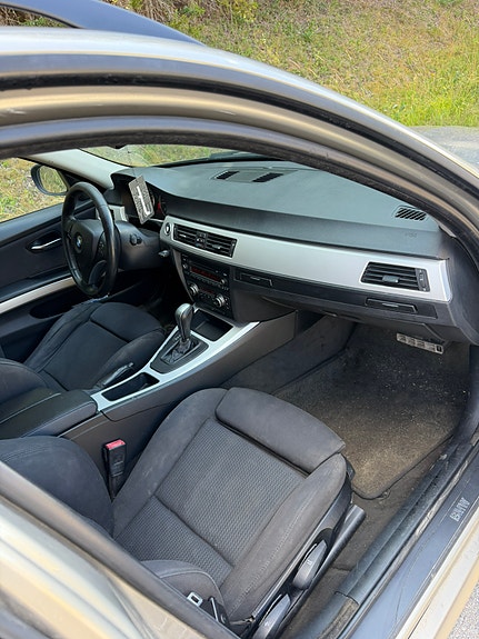 BMW 320d 5 of 5