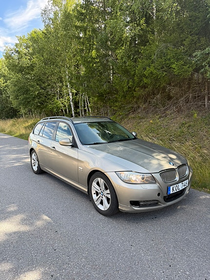 BMW 320d 3 of 5