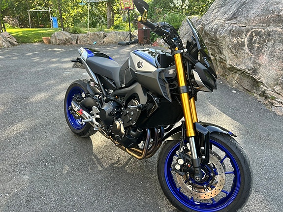 Yamaha MT-09 SP 3 of 4