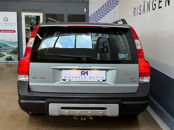 Volvo XC70 5 of 15