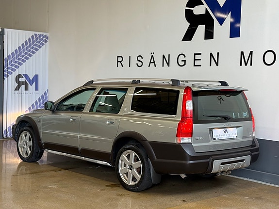 Volvo XC70 3 of 15
