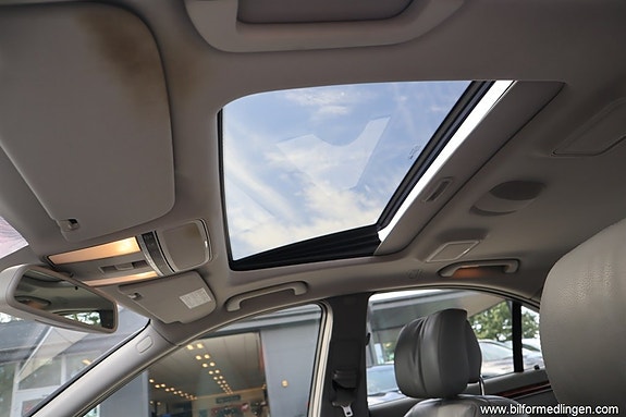 Mercedes-Benz S500 16 of 27