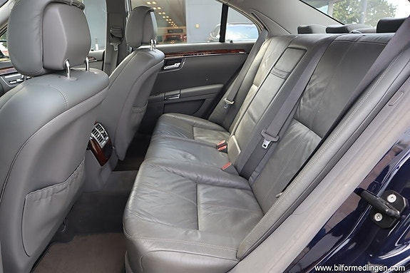 Mercedes-Benz S500 5 of 27
