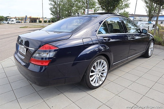 Mercedes-Benz S500 3 of 27
