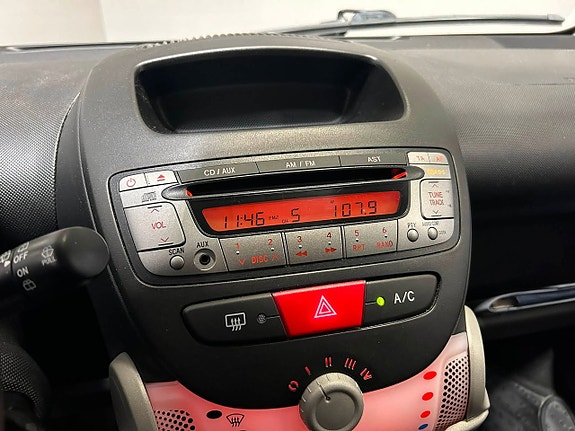Peugeot 107 12 of 17