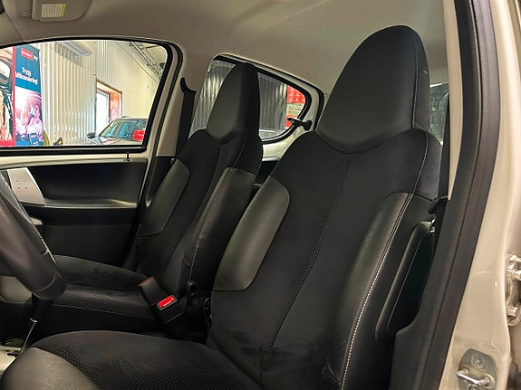 Peugeot 107 10 of 17