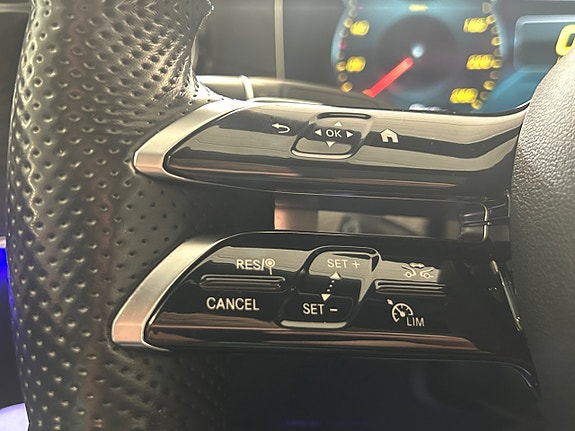Mercedes-Benz E300 de 24 of 28