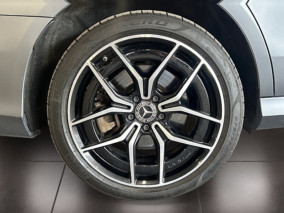 Mercedes-Benz E300 de 9 of 28