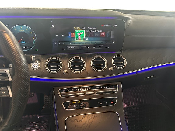 Mercedes-Benz E300 de 13 of 28