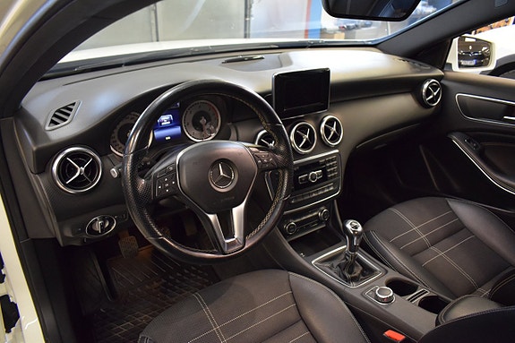 Mercedes-Benz A180 7 of 14