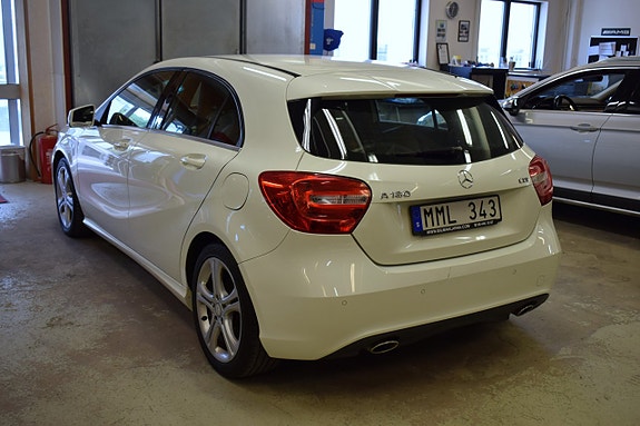 Mercedes-Benz A180 4 of 14