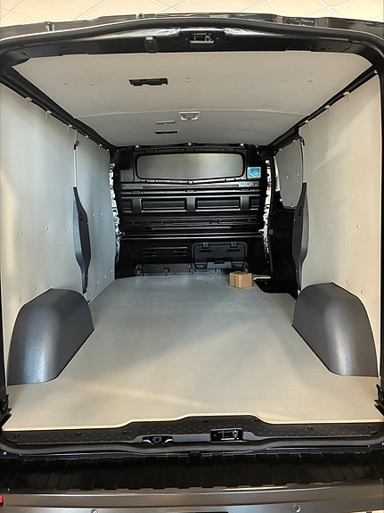 Renault Trafic 13 of 19
