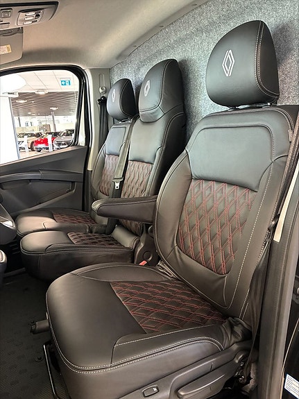 Renault Trafic 10 of 19
