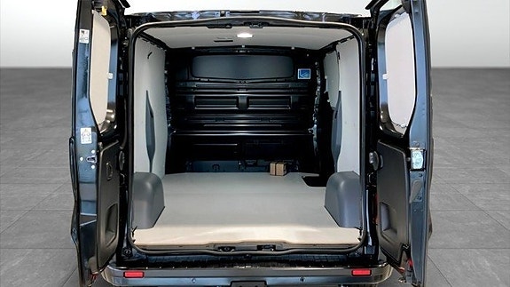 Renault Trafic 7 of 19