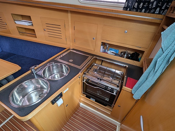 Hanse 342 - 3 kabin - Topputrustad 4 of 5
