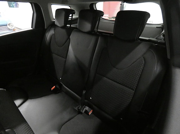 Renault Clio 14 of 16