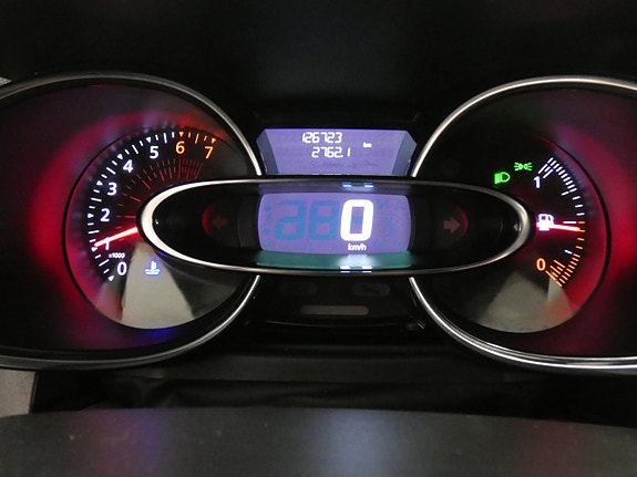Renault Clio 8 of 16