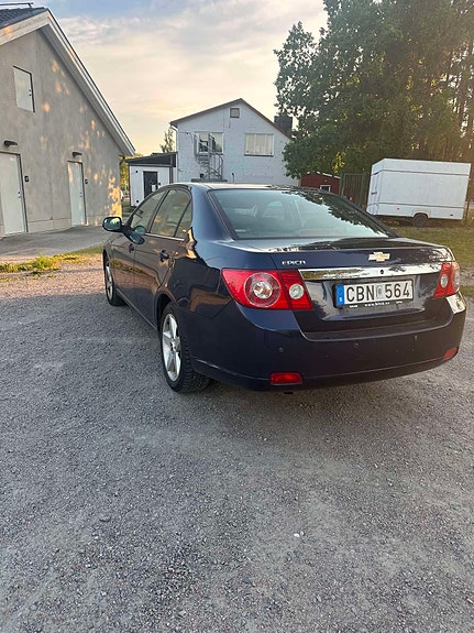 Chevrolet Epica 4 of 7