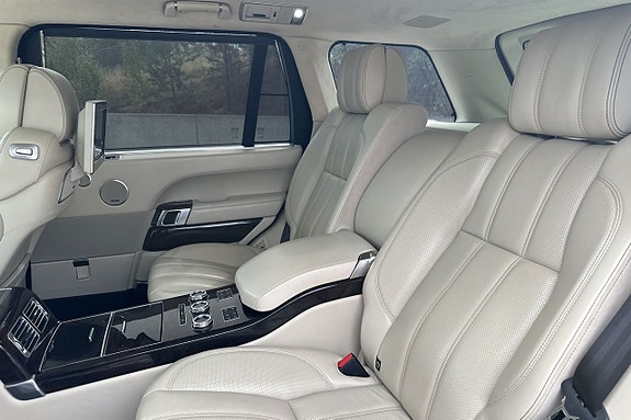 Land Rover Range Rover 18 of 30