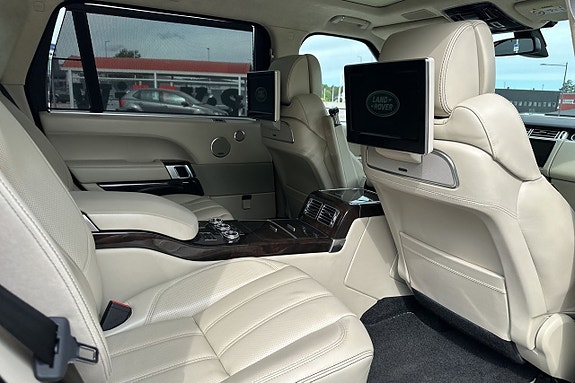 Land Rover Range Rover 26 of 30